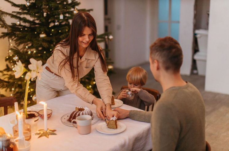 A Guide to Decorating with Artificial Christmas Trees